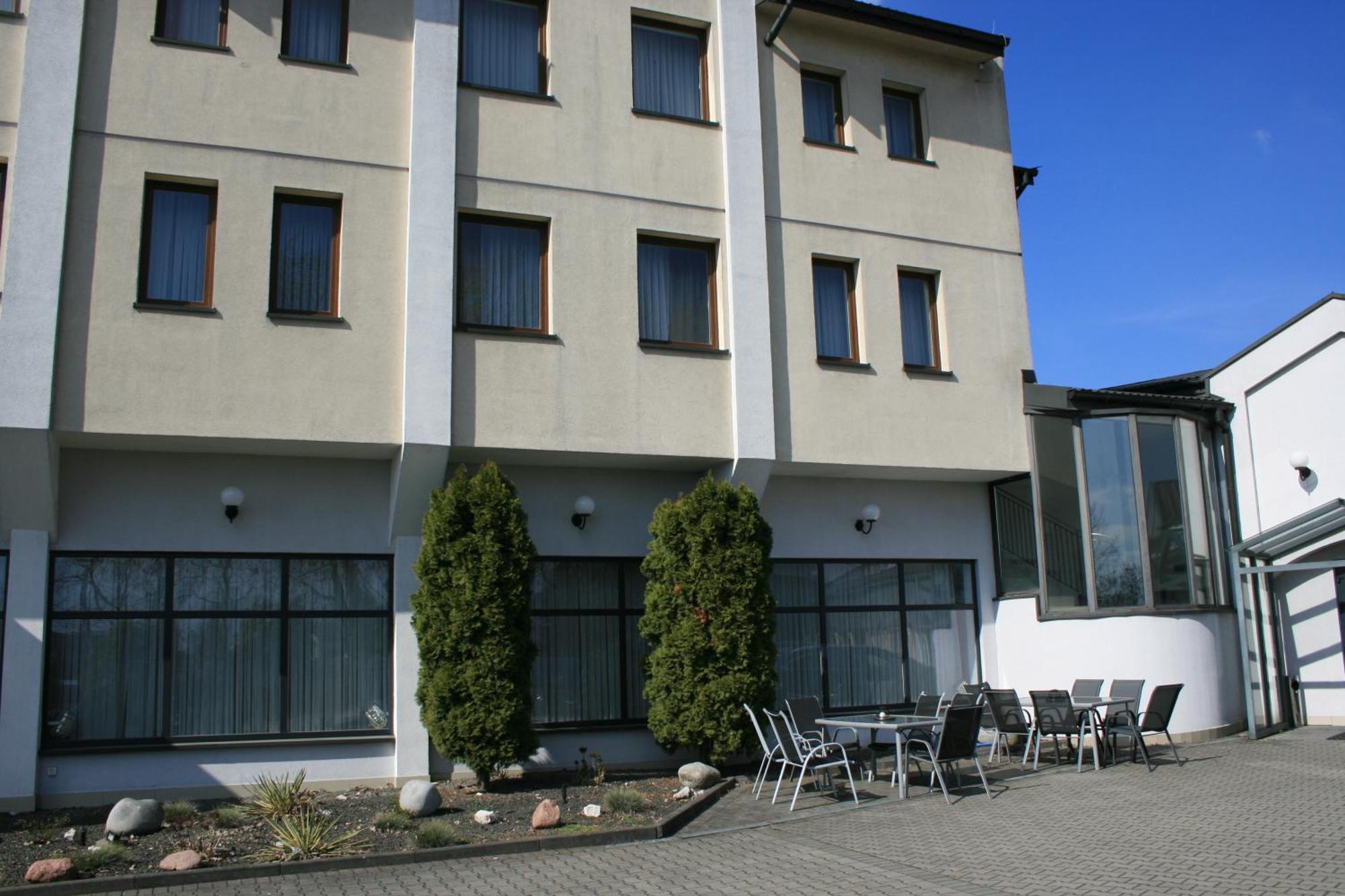 Junior 2 3* Kraków